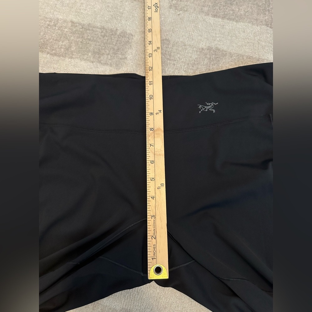 ARC’TERYX Women’s Oriel Legging Black (Size XL) - Picture 9 of 10